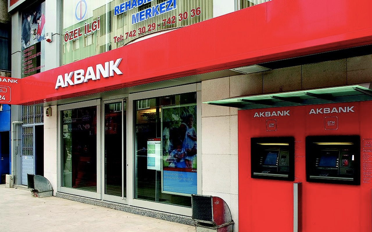 Ak Bank'tan 3  Ay Ertelemeli  Bayram Kredisi