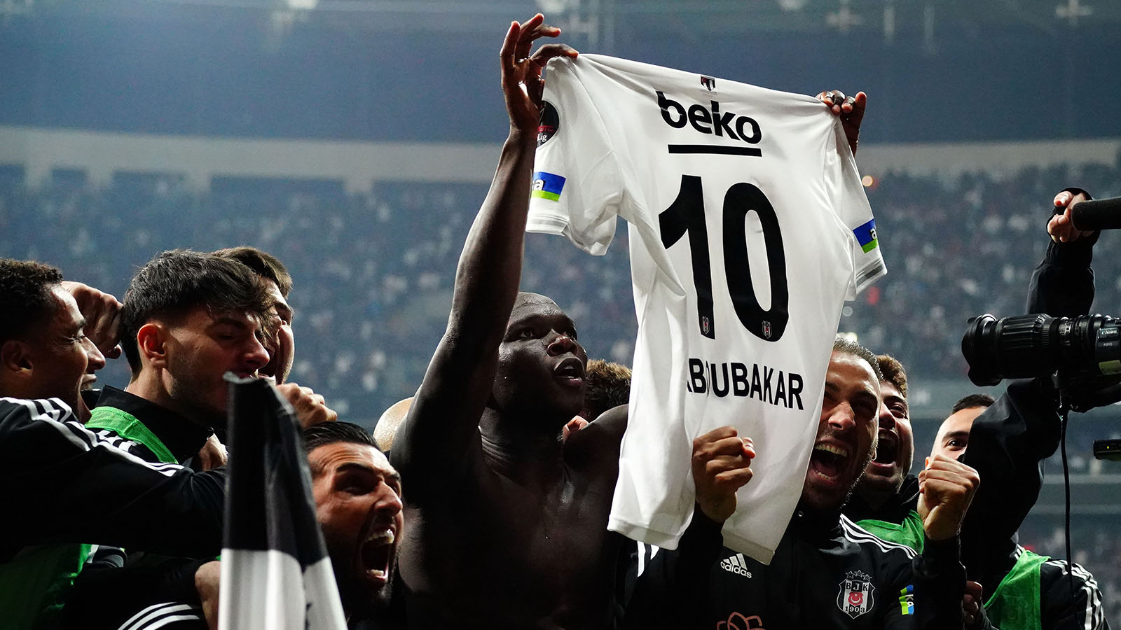 Beşiktaş evinde yenilmeyerek yine geleneği bozmadı!