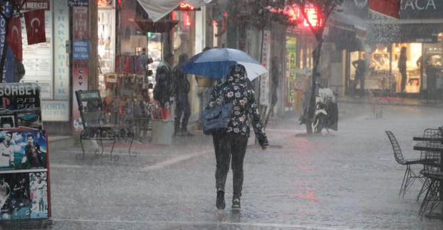 Meteoroloji'den o iller için sağanak yağış uyarısı! Sel ve taşkınlar için uyarı yapıldı