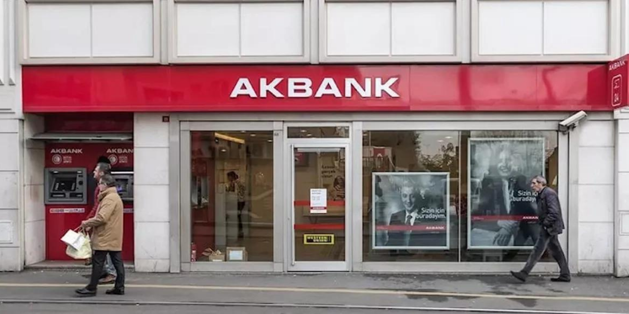 Ev sahibi olmak isteyenlere güzel haber! Akbank 120 ay vadeli 300 bin TL konut kredisi veriyor