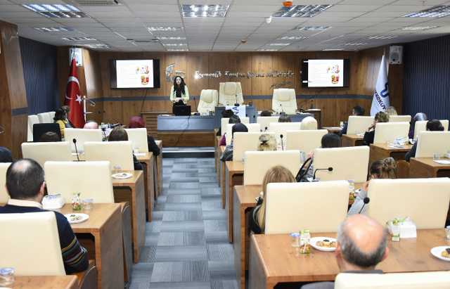 Tekkeköy 'de “Sağlıklı Beslenme ve Obezite” konulu konferans