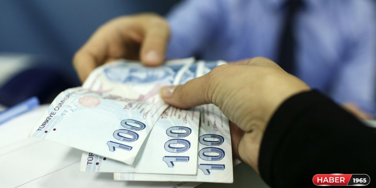 Milyonlarca memur ve emeklinin dört gözle beklediği haber geldi! 15 günlük fark memur ve emeklisine yatırılacak