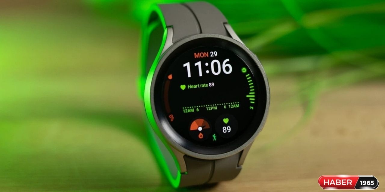 Galaxy Watch 6, ilk defa canlı olarak görüntülendi! Hem de bakın kimin kolunda işte yeni tasarım