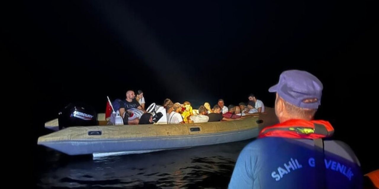 Ekipler, Muğla açıklarında 19 düzensiz göçmen yakaladı