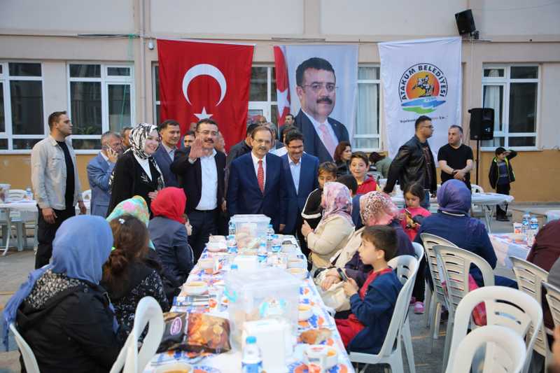 Atakum’da mahalle iftarlarına yoğun ilgi