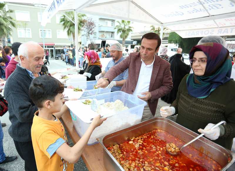 Canik'te Ramazan bereketi sürüyor