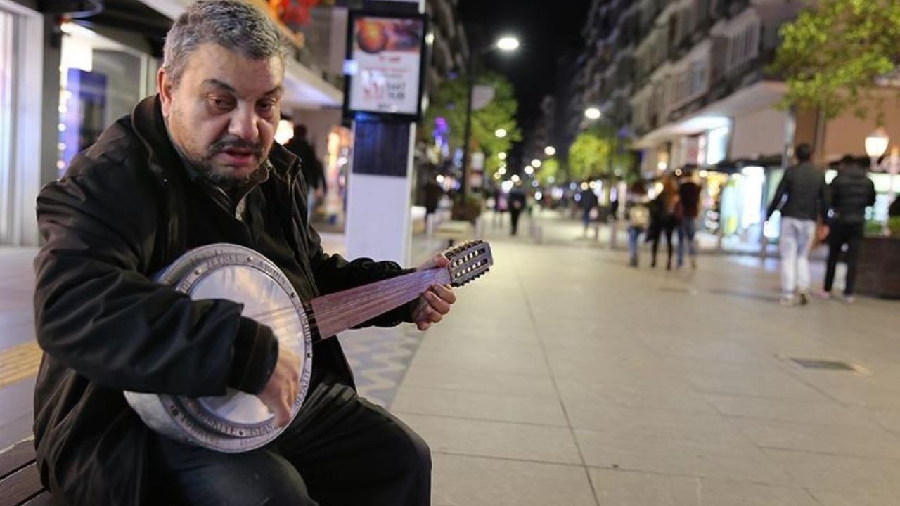 Samsun sokaklarının sevilen ismi Cümbüşçü Hasan'dan üzen haber!