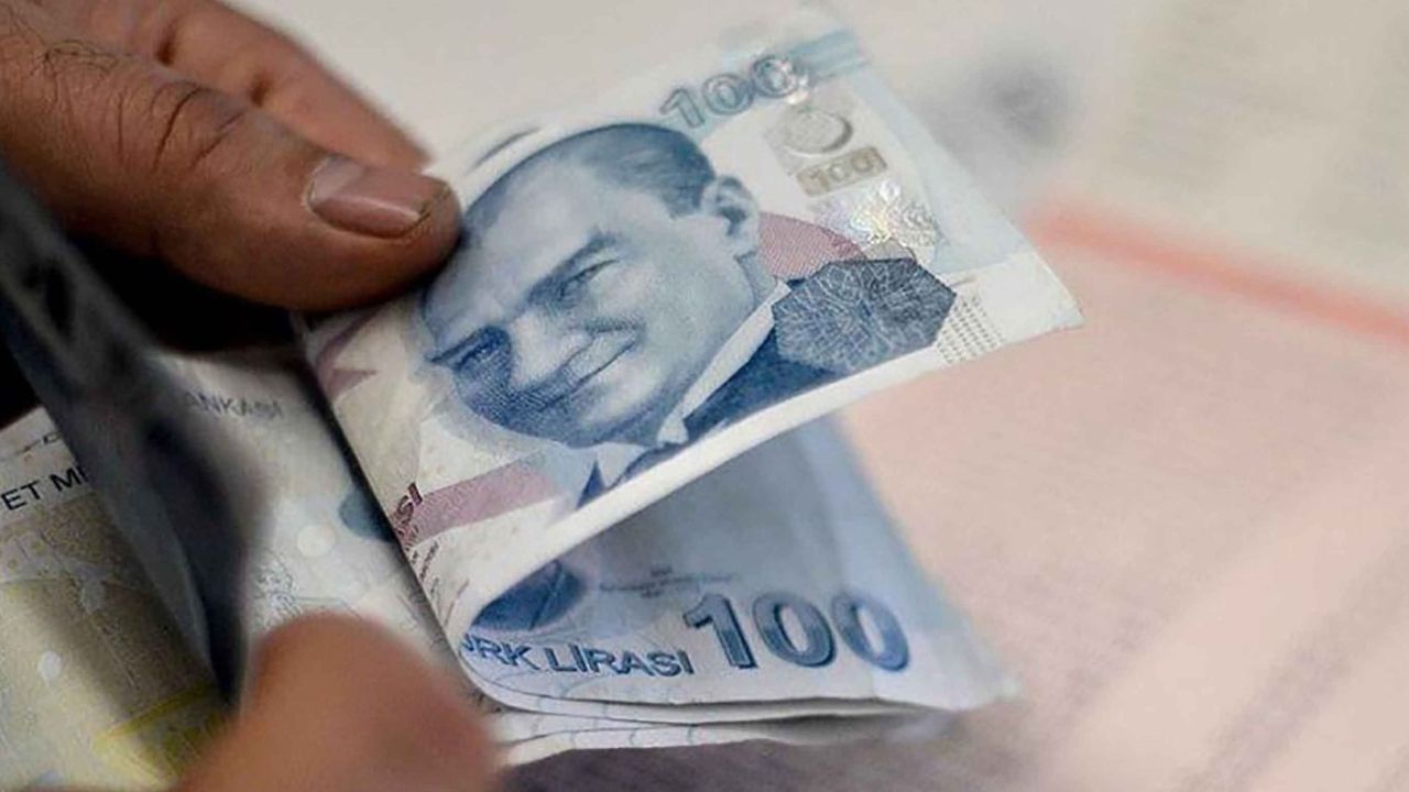 Çalışana, emekliye 300.000 TL kredi çıkıyor! Ziraat Bankası kısıtlama öncesi düğmeye bastı