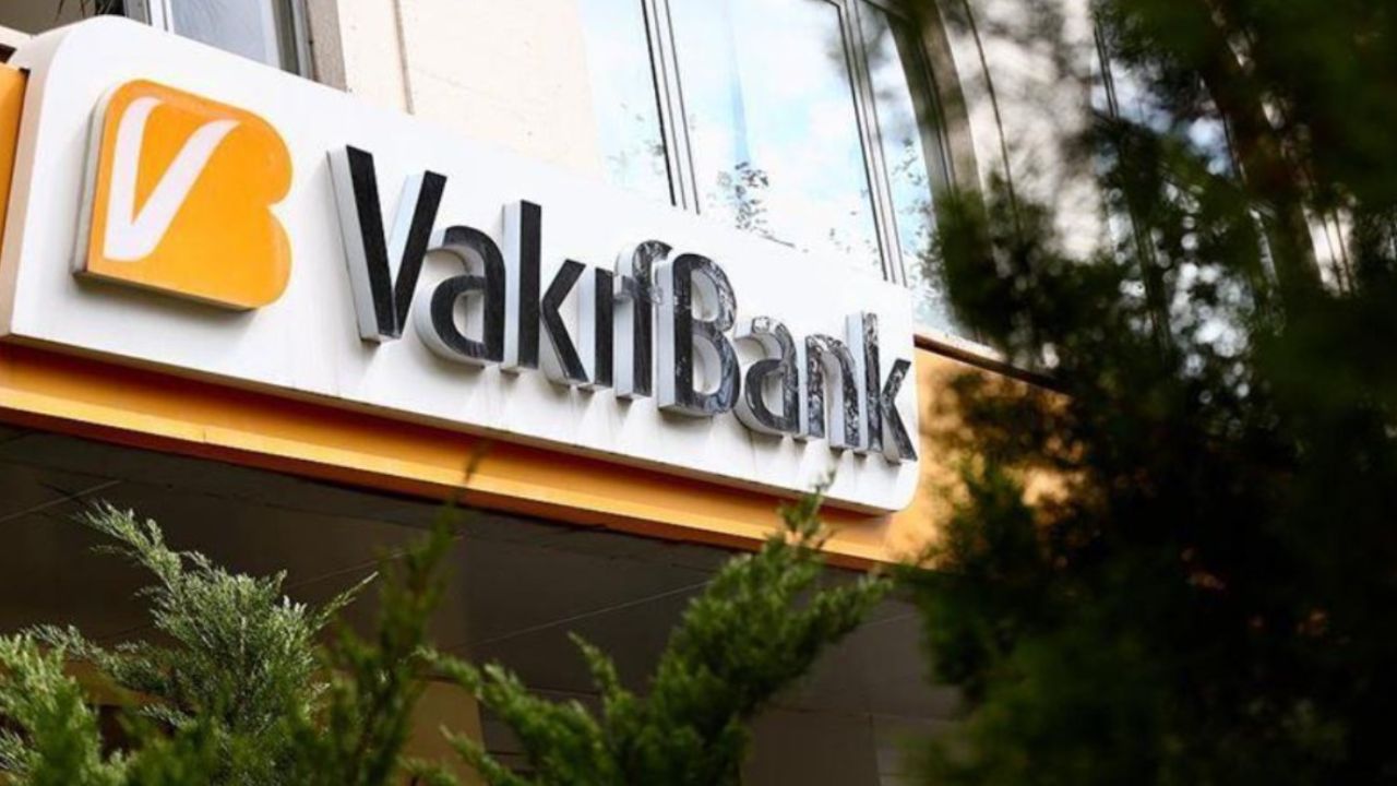 Cebinde parası kalmayana 5000 TL acil kredi! Vakıfbank kimliğiyle gelene 5 dakikada ödüyor