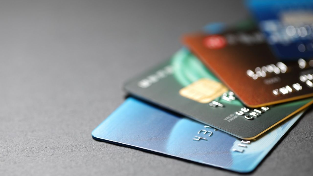 Kredi kartı olanlara bir değil 4 kötü haber birden! Bu yasaklar kart kırdırır