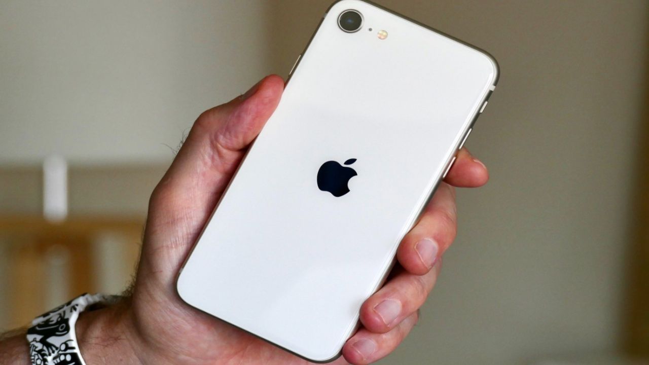 iPhone 15'in havası çabuk söndü! Apple'ın hamlesi o sorunu çözmedi: Parasıyla rezil oldular