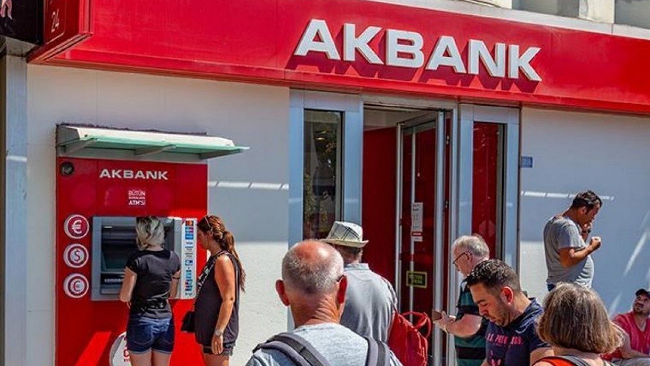 Akbank'tan nakit sıkıntısına çözüm yeni para desteği kampanyası! 15 bin TL anında kredi ile sıkıntılardan kurtulun!
