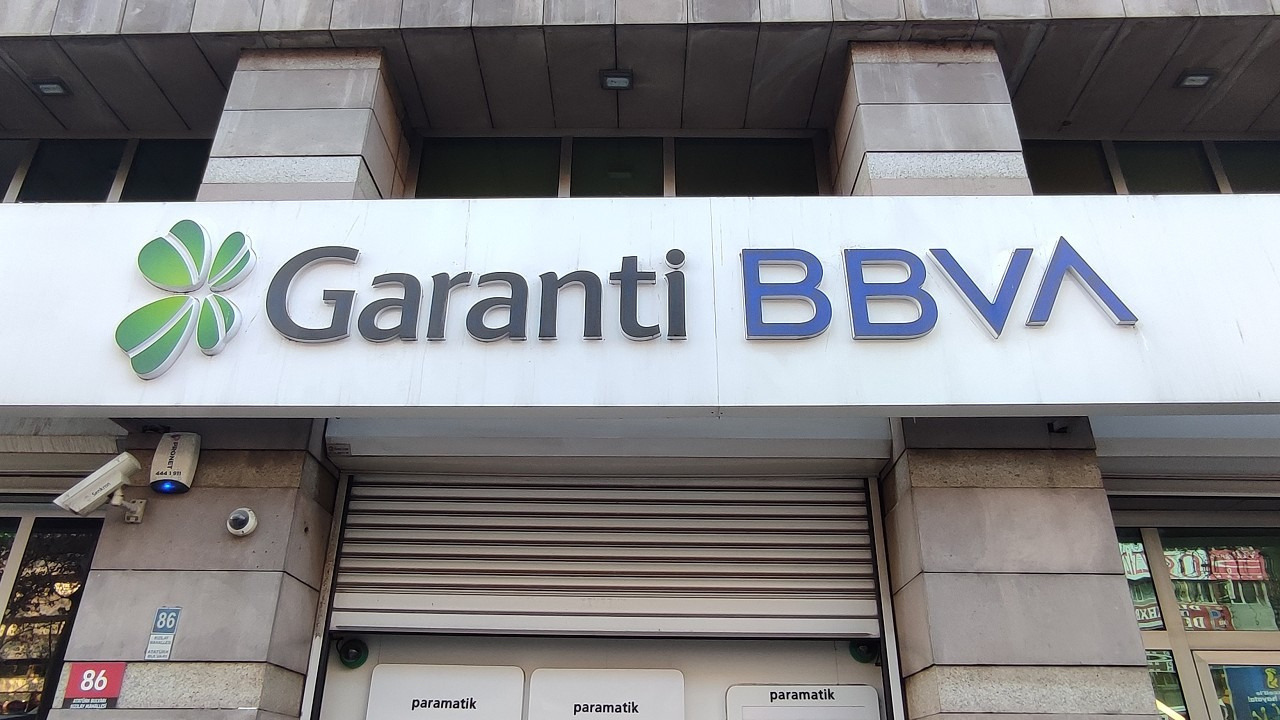 Garanti BBVA Bankası Banka Borçları Olanlar İçin Duyuru Yaptı! Bankadan 77.000 TL'ye Kadar 24 Ay Vadeli Transfer Kredisi Onay