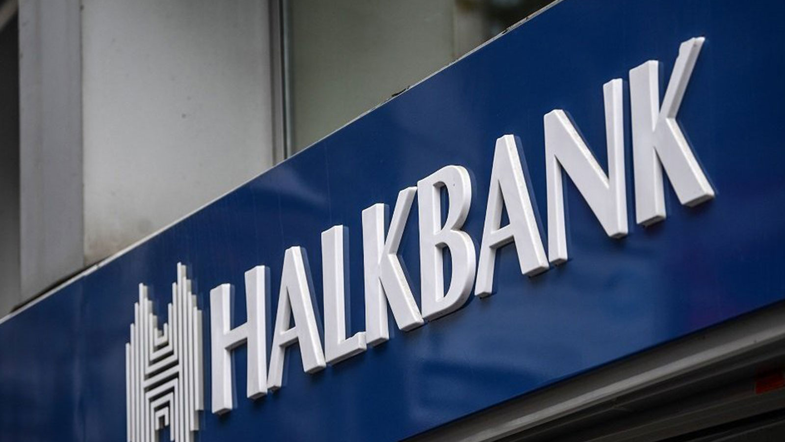 Halkbank yaptığı yeni kampanyaları tanıttı! Konut kredisi taşıt kredisi ve İhtiyaç kredisi alacaklar müjde
