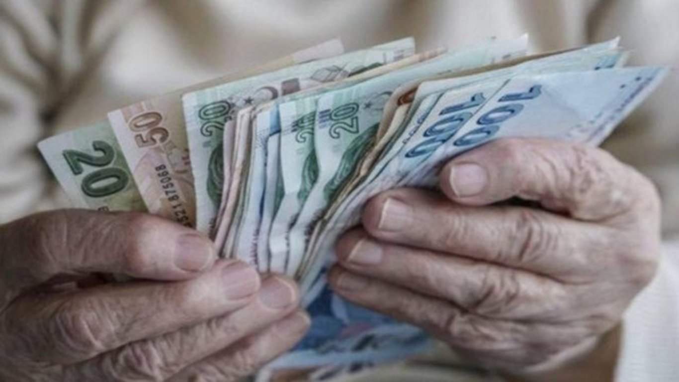 Emekliye 4 bin 500 TL ödeneceği açıklandı! Ziraat Bankası Açıklama yaptı!