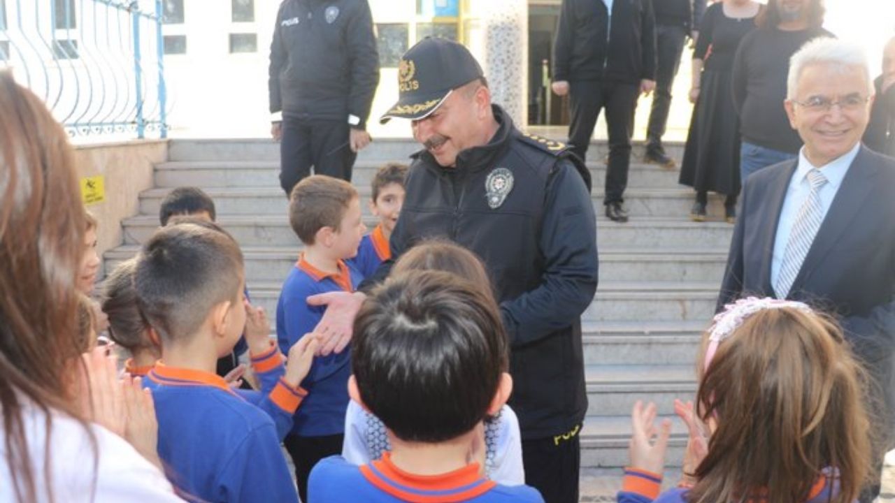 Samsun Emniyeti'nden okul çevrelerinde güvenlik denetimi!