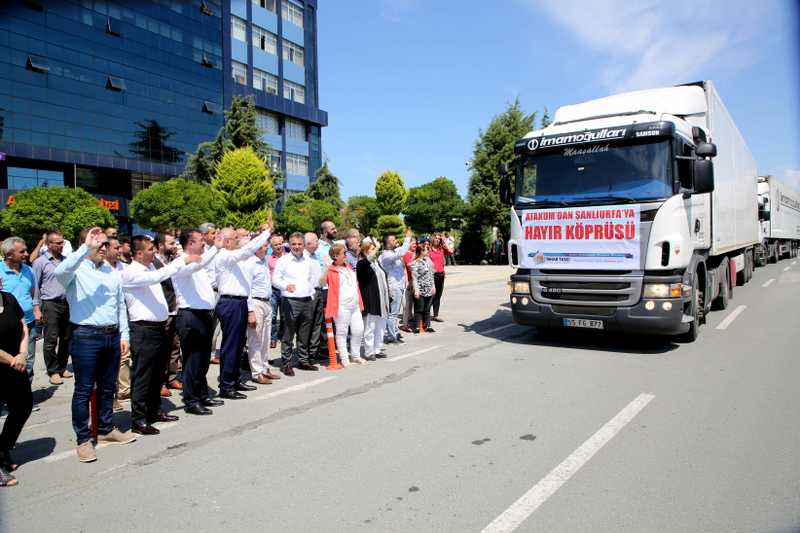 Atakum’dan çadır kentlere… Adıyaman ve Şanlıurfa’ya 2 tır yardım