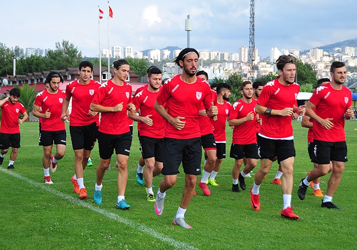 O FUTBOLCU KAMP KADROSUNA ALINMADI