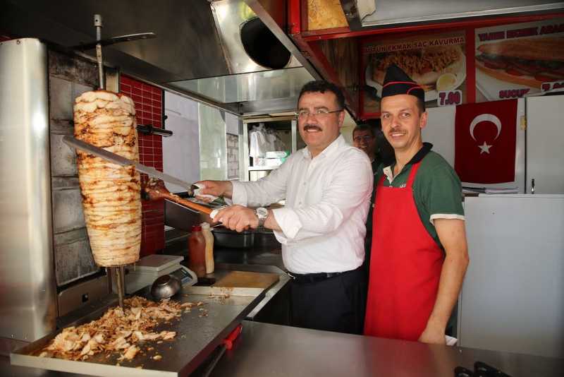 Başkan Taşçı’dan bayram ziyaretleri 1 günde 3 mahalleyle bayramlaştı