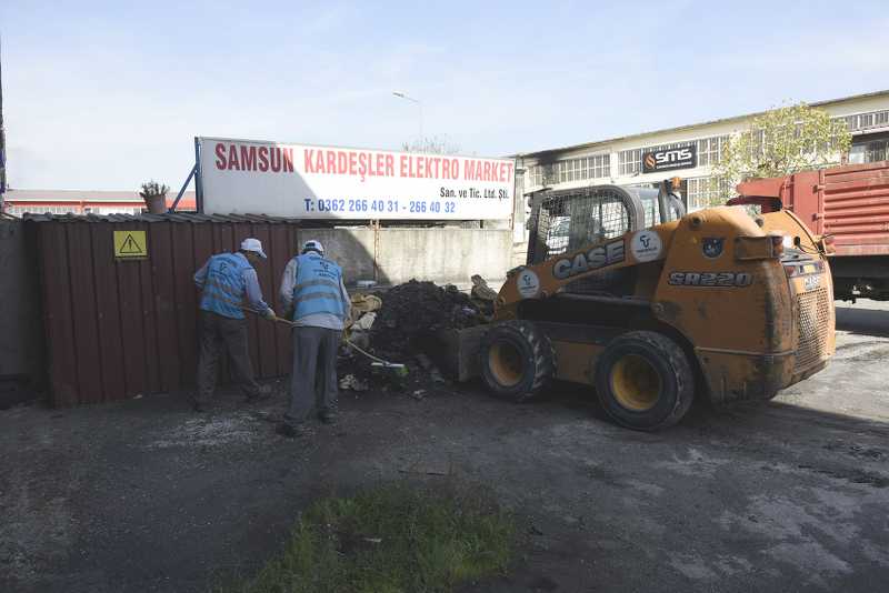 Tekkeköy Belediyesi Sanayilere Çıkartma Yaptı