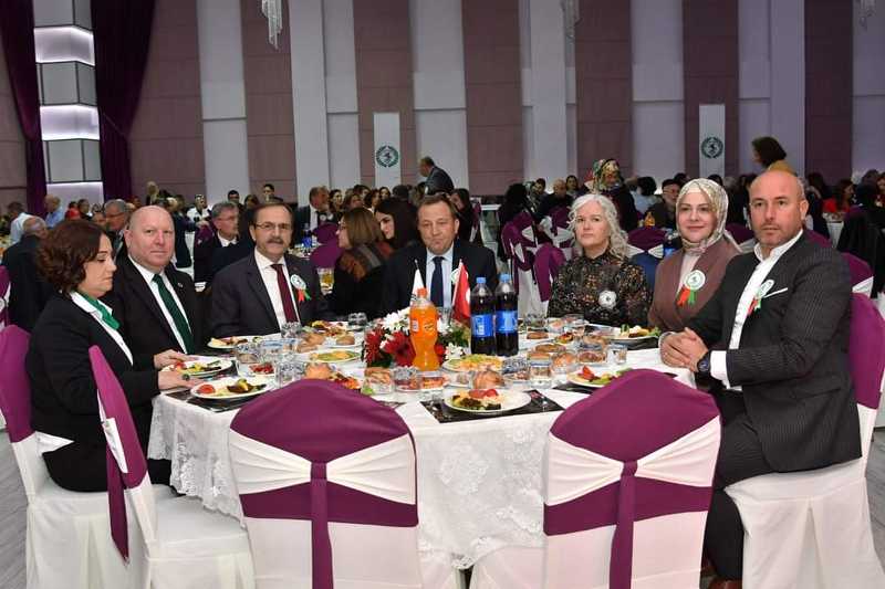 Başkan Zihni Şahin'den sivil topluma 'SİYASET' uyarısı