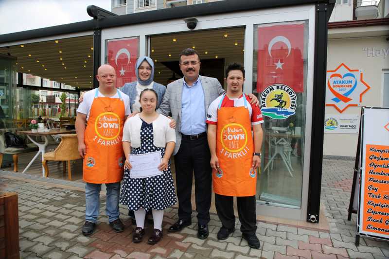 Atakum Down Kafe’ye yoğun ilgi, Melek Yüzlüler sizi bekliyor