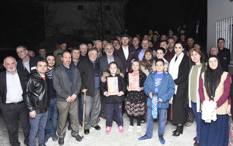 Miting Gibi Ev Toplantısı