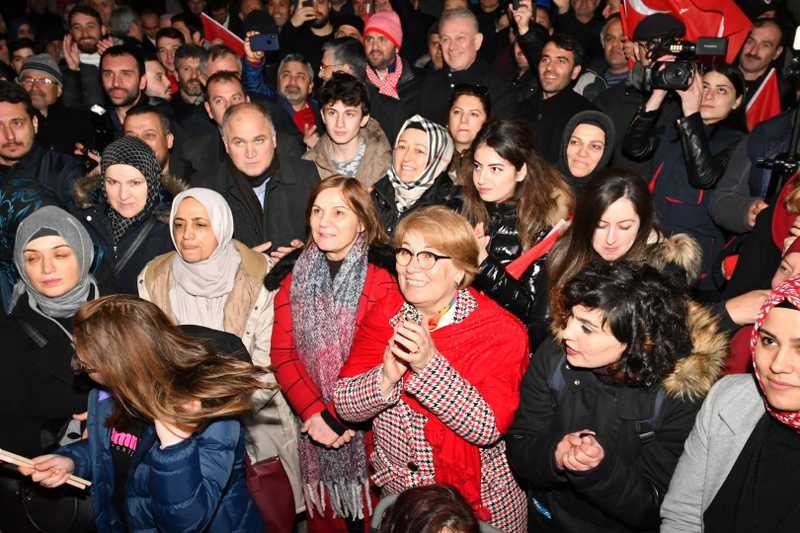 Yeni Mahalle'de Zihni Şahin coşkusu