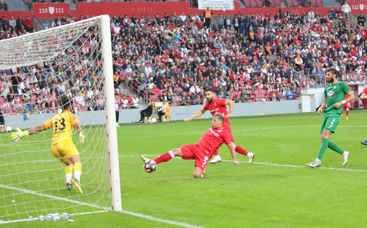 SAMSUNSPOR EVİNDE BİR BAŞKA 4-0