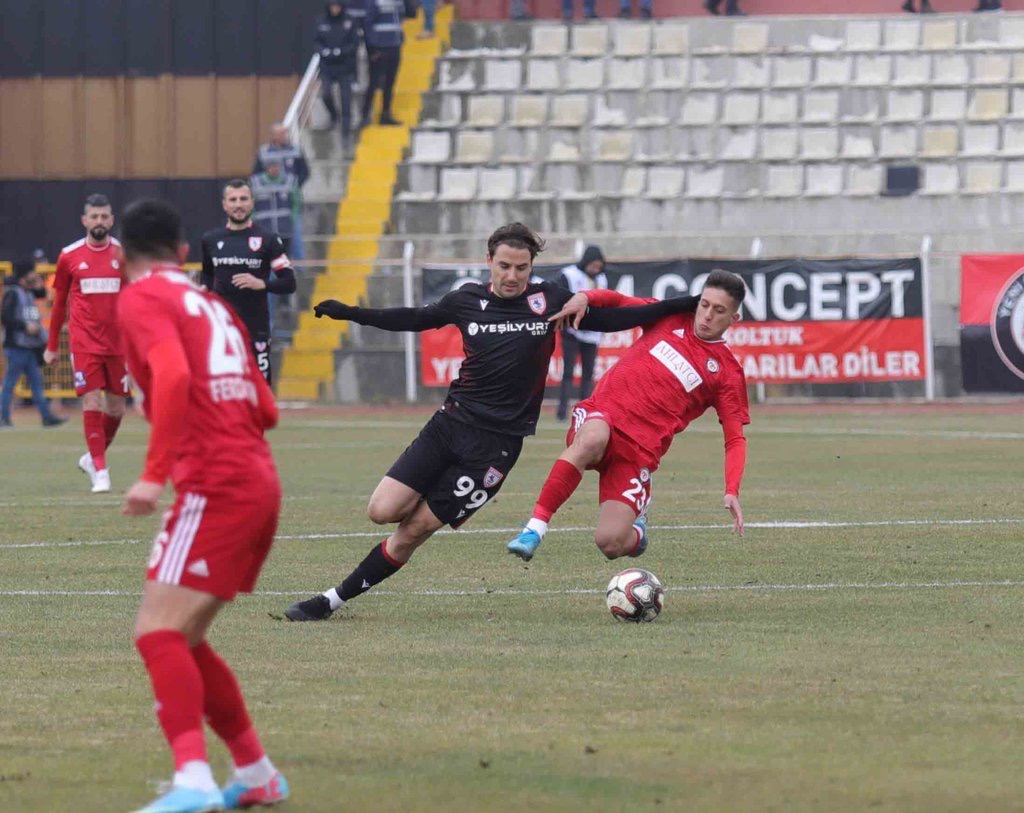 SAMSUNSPOR BÜYÜK FIRSAT TEPTİ