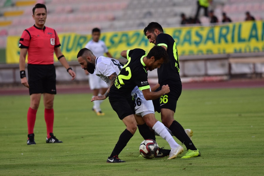 SAMSUNSPOR'DA DİLAVER GÜÇLÜ SESLERİ