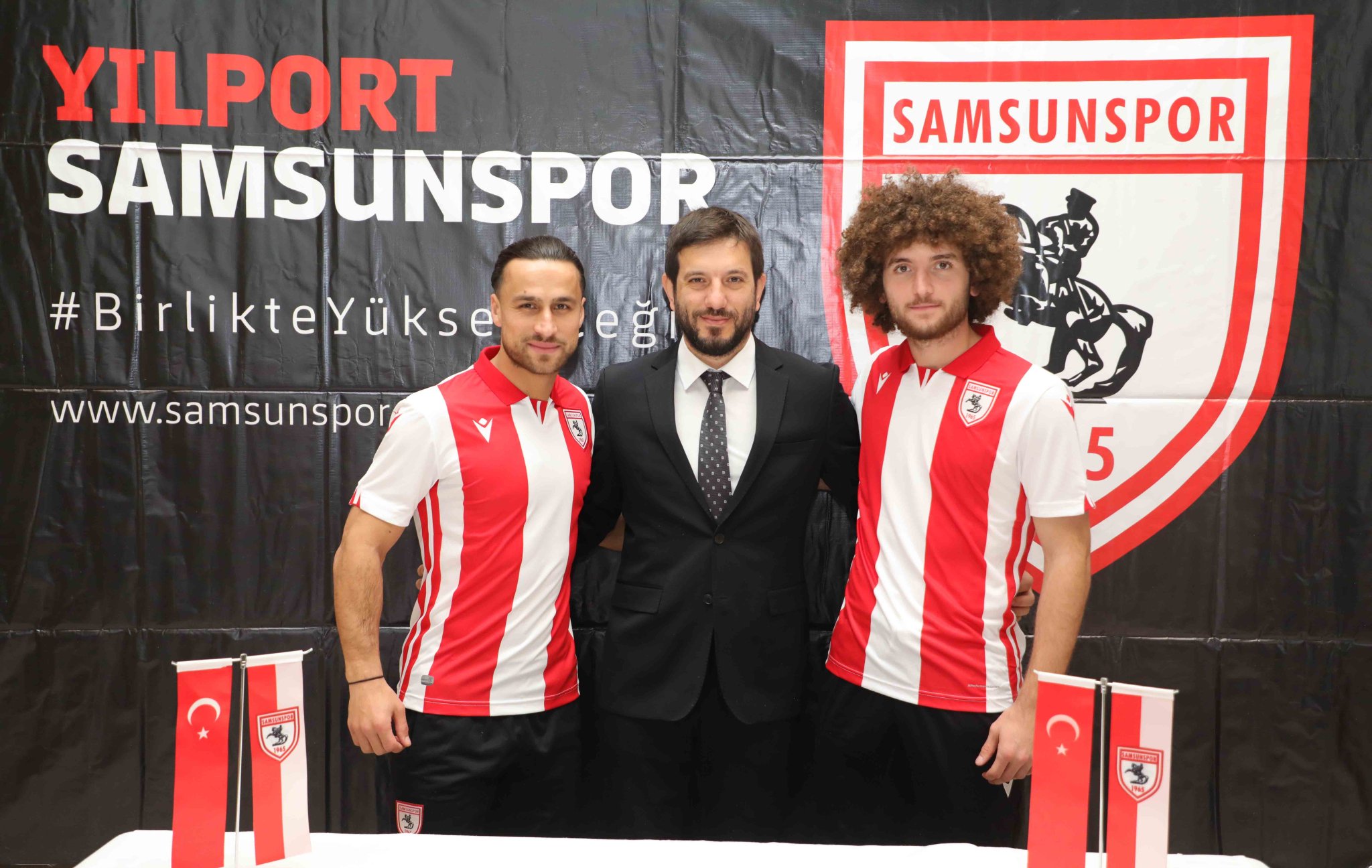 SAMSUNSPORUN YENİ TRANSFERLERİ İMZAYI ATTI