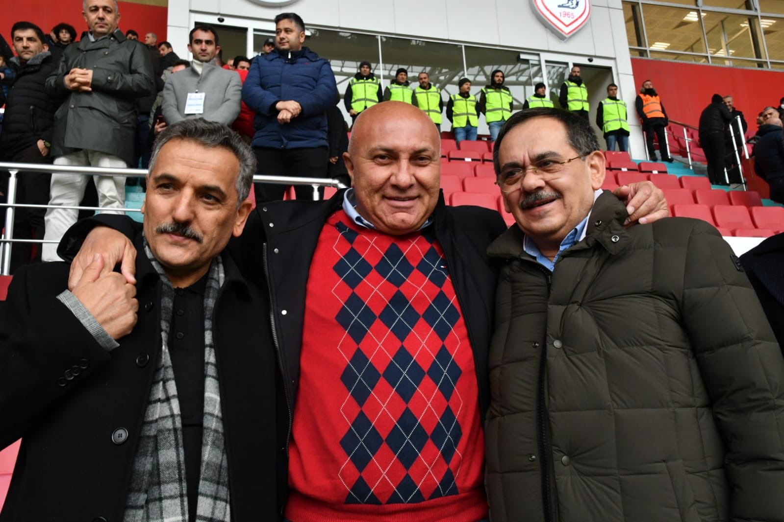 SAMSUNSPOR TRİBÜNLERİNE YENİ TRANSFER