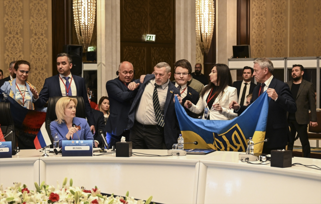 ankara-da-olayli-toplanti-ukraynali-ve-rus-15864504-6843-m.jpg