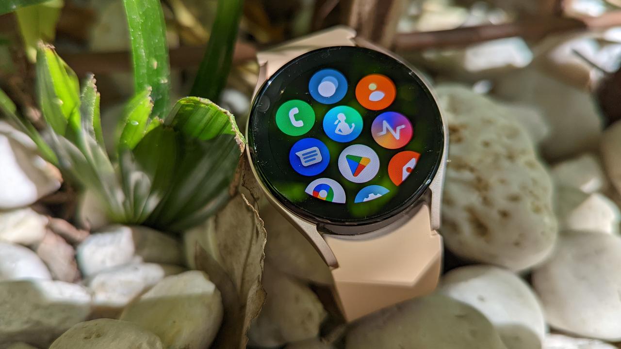 samsung-galaxy-watch-kullanicilarina-whatsapp-mujdesi-1.jpg