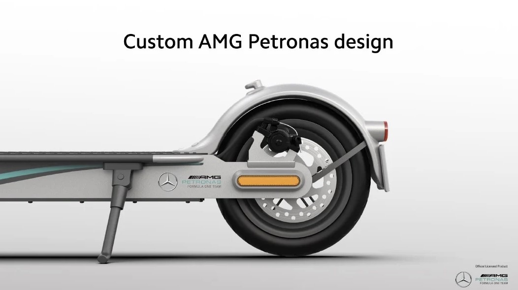 mi-electric-scooter-pro-2-mercedes-amg-petronas-f1-team-edition3.jpg