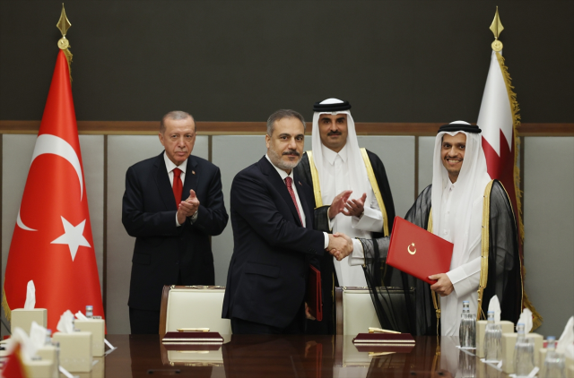 cumhurbaskani-erdogan-ve-katar-emiri-al-thani-16130422-4511-m.jpg