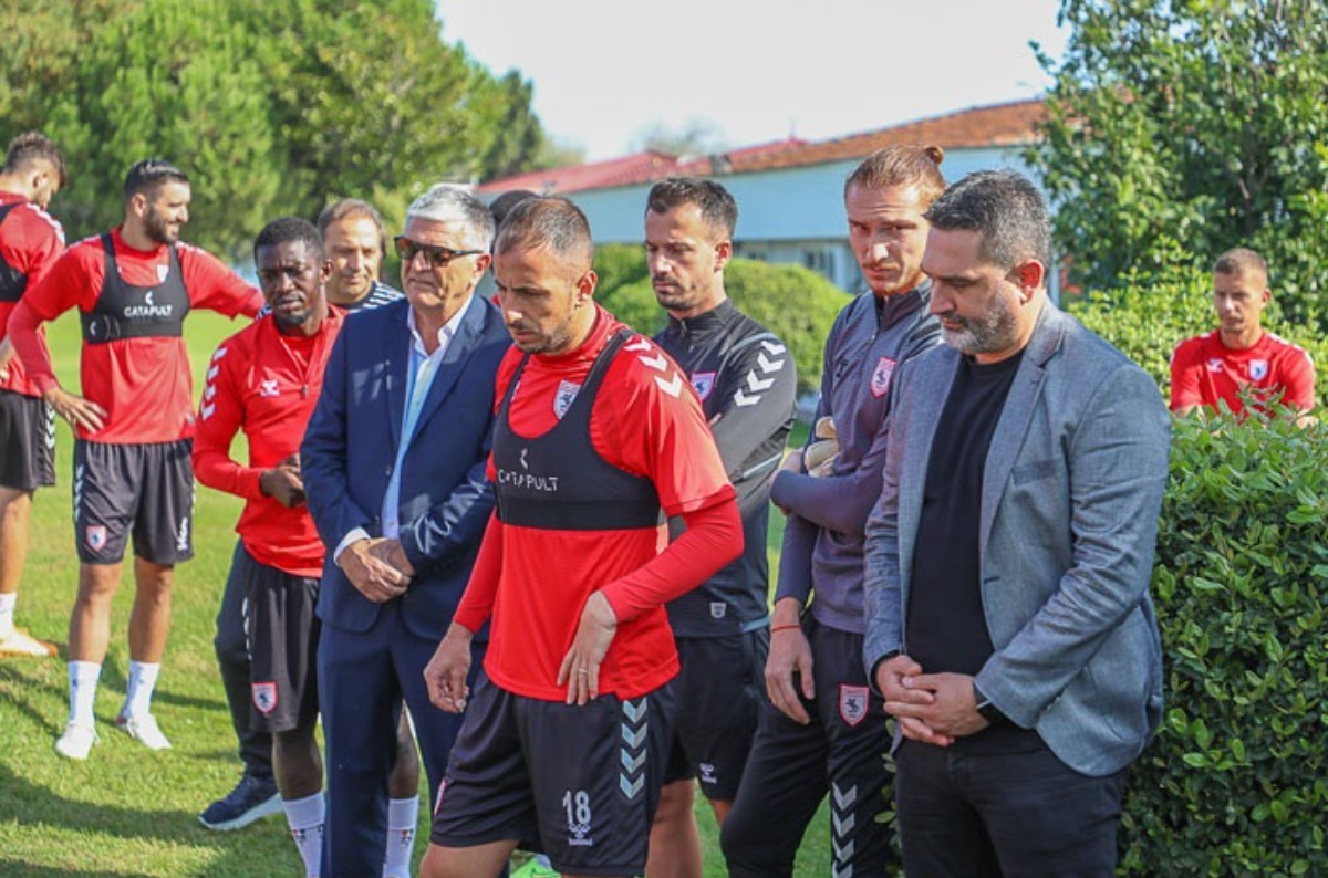 Samsunspor ekibi Nuri Asan Tesisleri'nde dualar eşliğinde kurban kesti
